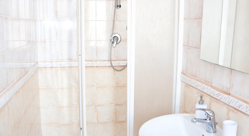 B&B Cagliari Ariosto Bilik gambar