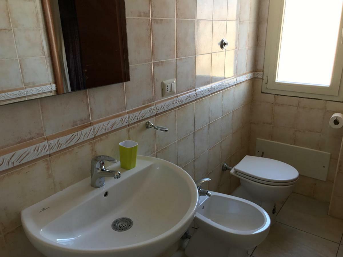 B&B Cagliari Ariosto Luaran gambar